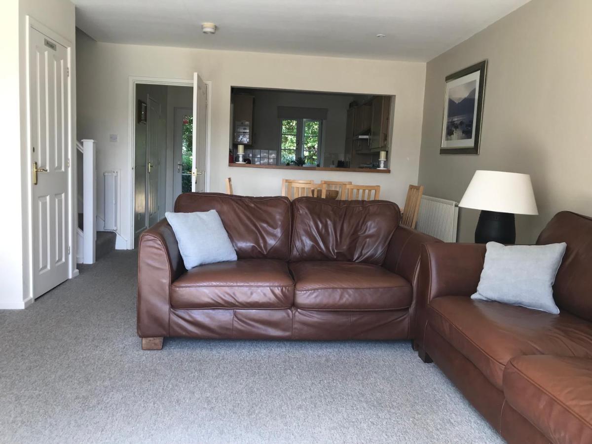 Liming Lodge - Lakeside Home In The Cotswolds South Cerney Buitenkant foto