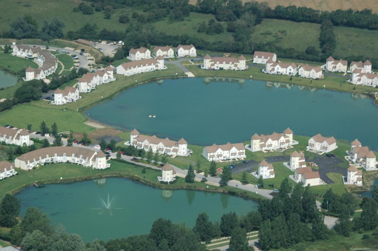 Liming Lodge - Lakeside Home In The Cotswolds South Cerney Buitenkant foto