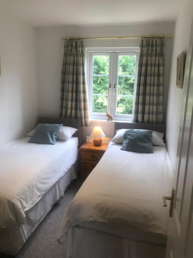 Liming Lodge - Lakeside Home In The Cotswolds South Cerney Buitenkant foto