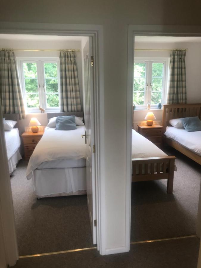 Liming Lodge - Lakeside Home In The Cotswolds South Cerney Buitenkant foto